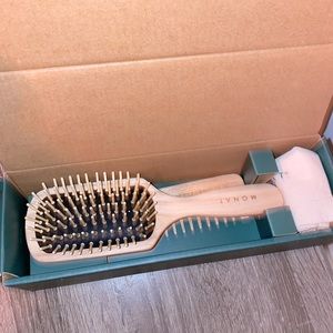 MONAT KUSHION SPA COMBS